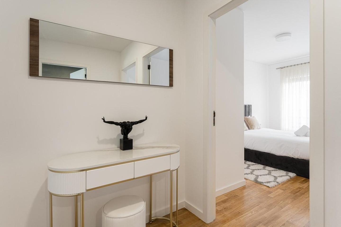 Ferienwohnung Guestready - White Stripes Near Casa Da Musica Porto Exterior foto